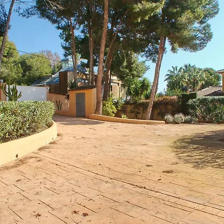 El Encanto